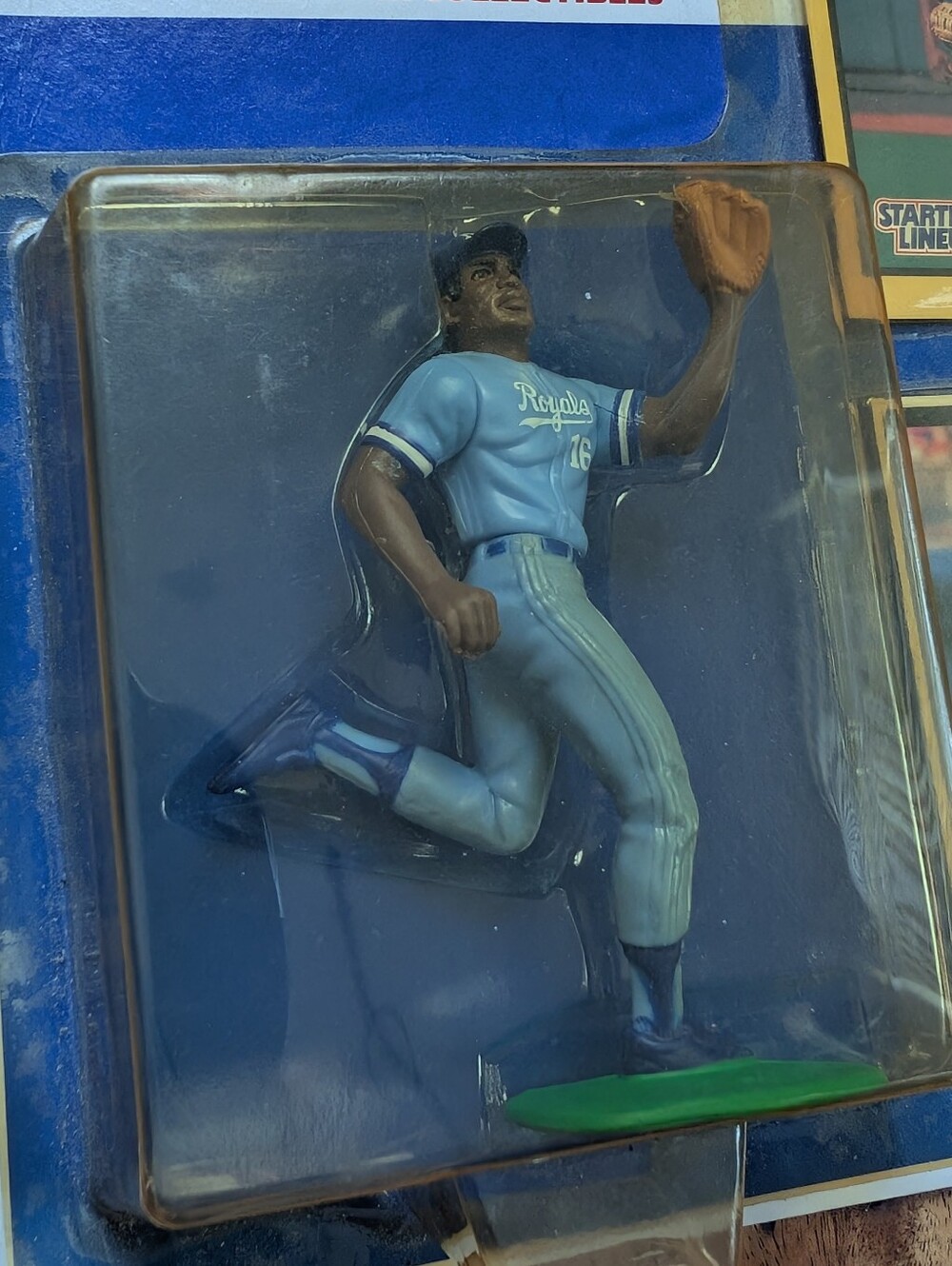 Bo Jackson Rookie Starting Lineup Figure (OS) - Picture 5 of 5